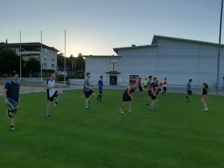 Das Herren 2 im Leichtathletiktraining