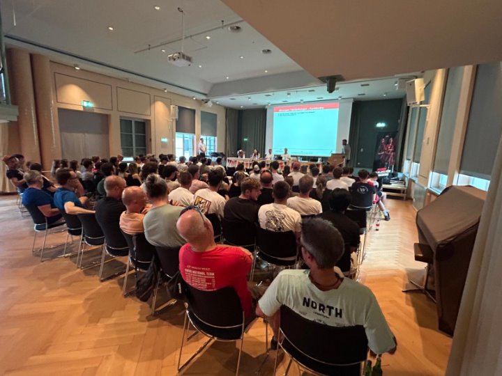 27. Generalversammlung - Umbruch beim UHC Pfanni 27. Generalversammlung - Umbruch beim UHC Pfanni