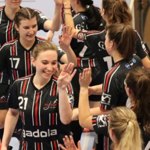 Damen 2: Ligacup Damen 1/64-Final: UHC Pfanni – Bülach Floorball (12:10) 