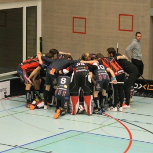 Herren 1: 13.Meisterschaftsrunde 1GF: Jona-Uznach Flames – UHC Pfanni (3:4 n.P.)